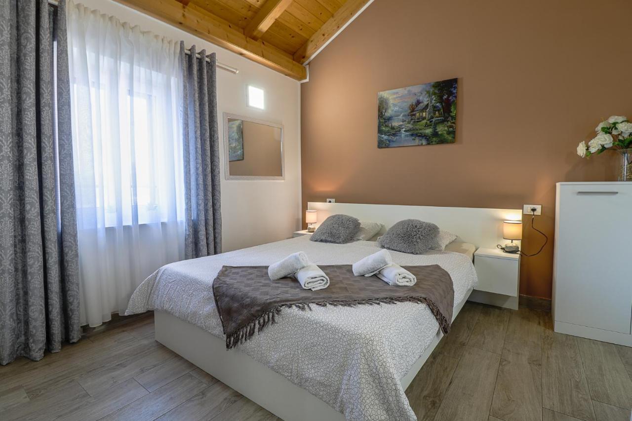 Apartman Juraj I Matej Vrsar Exterior foto